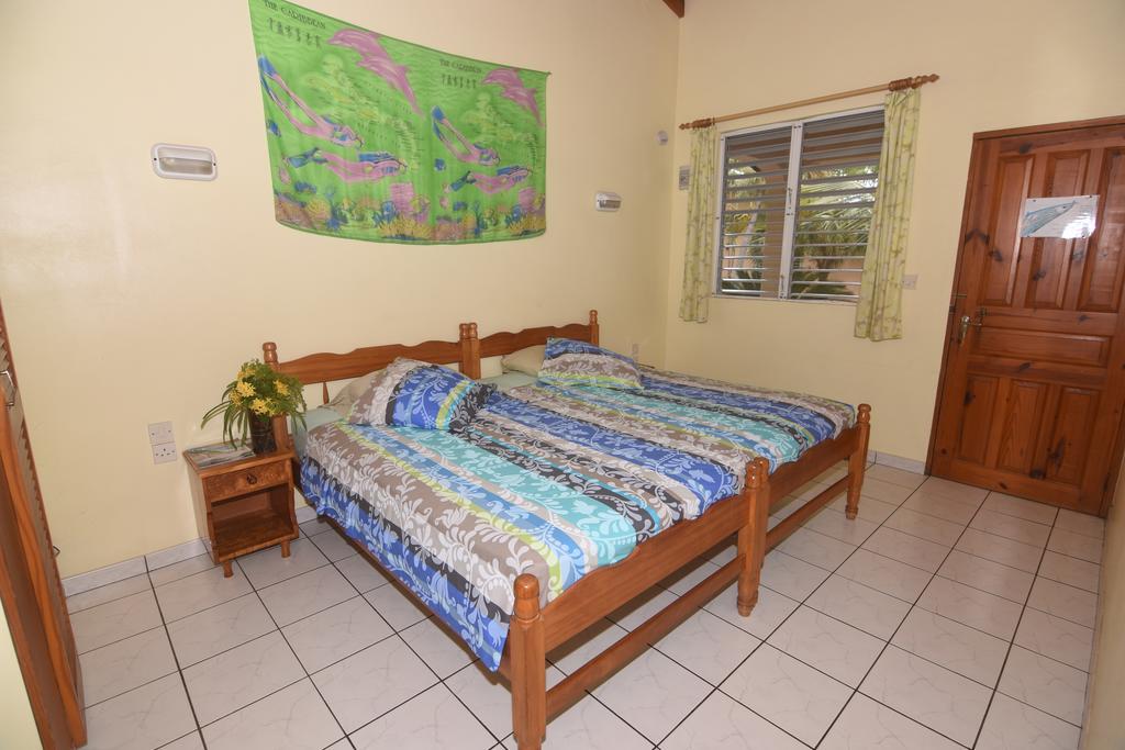 Sunset Bay Club & Seaside Dive Resort Salisbury Esterno foto